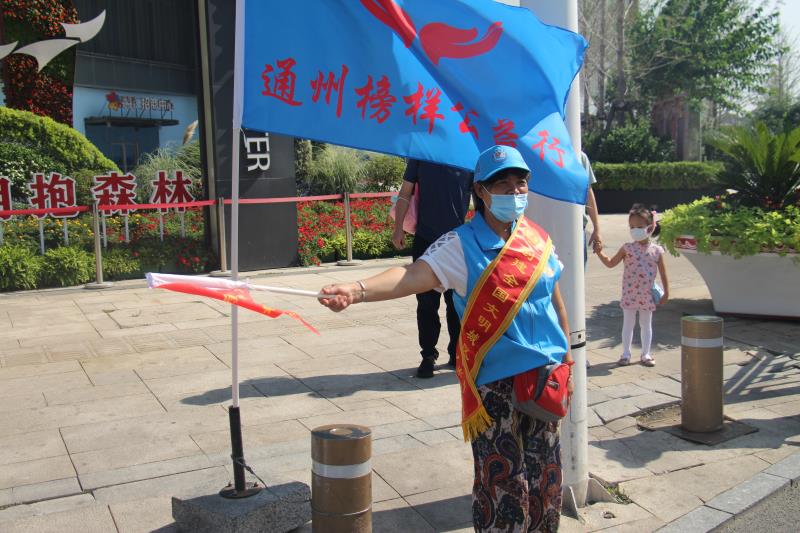 <strong>操她操她逼视频</strong>